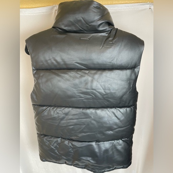 Marc New York Andrew Marc black Faux Leather Puffer Vest size Small - Picture 7 of 15